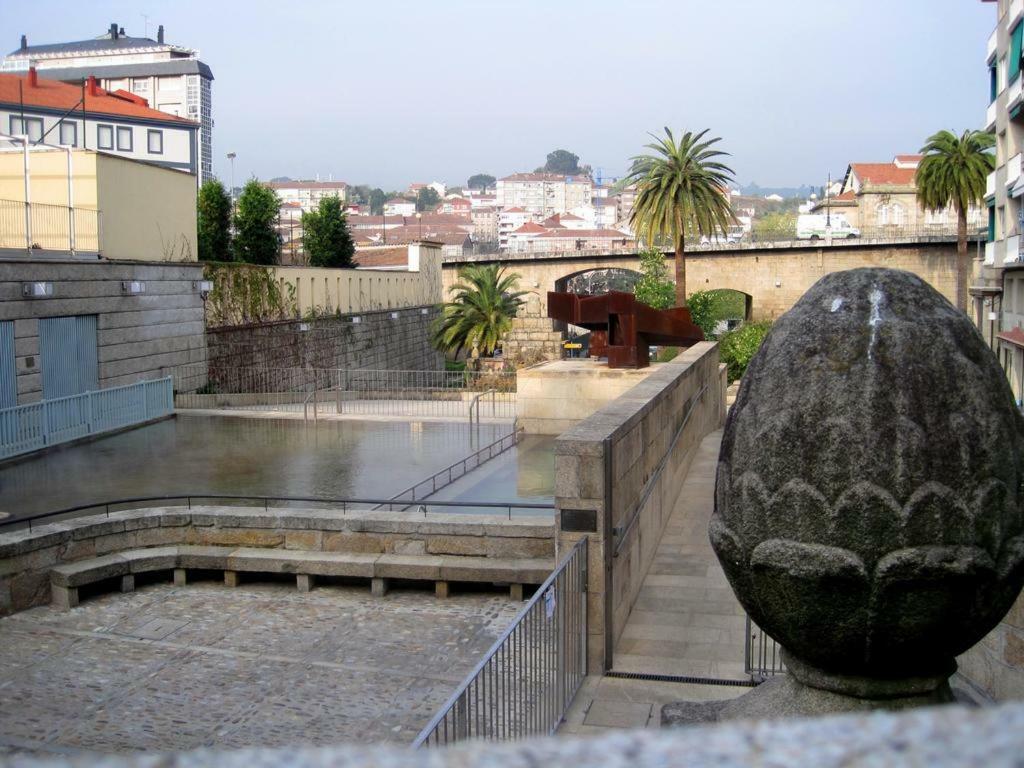 Duplex Plaza Saco Y Arce Ourense Exterior foto